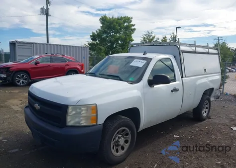 2008 Chevrolet Silverado 1500 Work Truck z USA, uszkodzony, nr VIN 1GCEC14X18Z104269